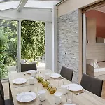 Διαμέρισμα Modern With Patio In By Wonderful Italy *