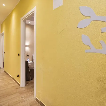 Διαμέρισμα Modern With Patio In By Wonderful Italy *